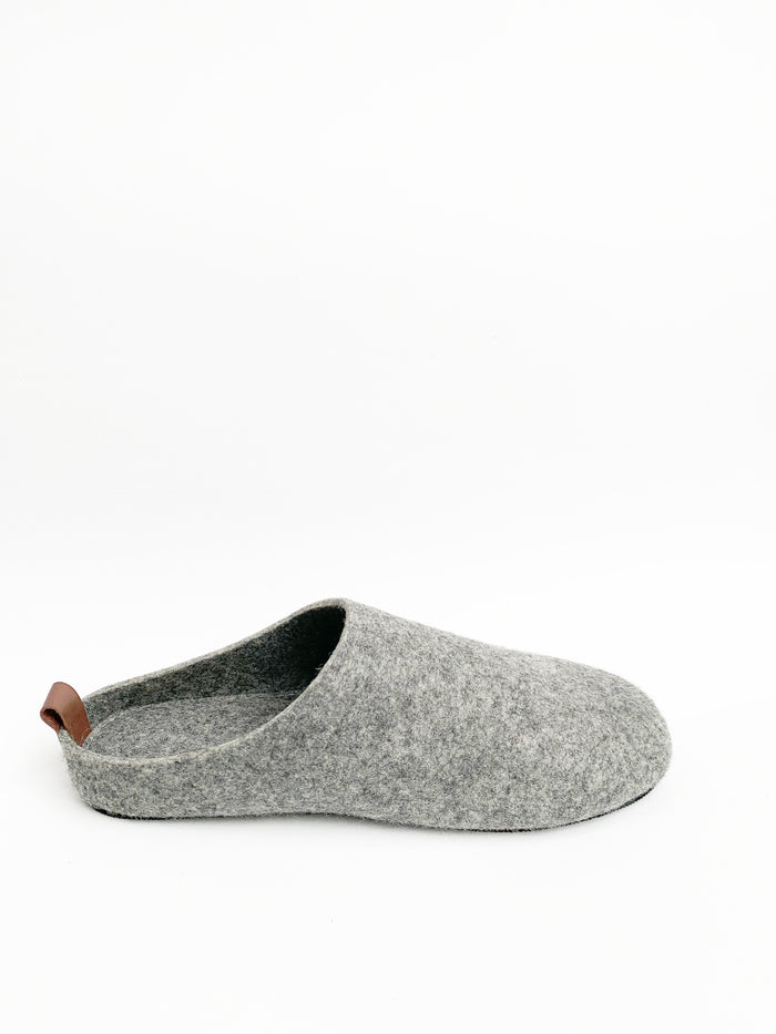 Pantufla Line Gris claro